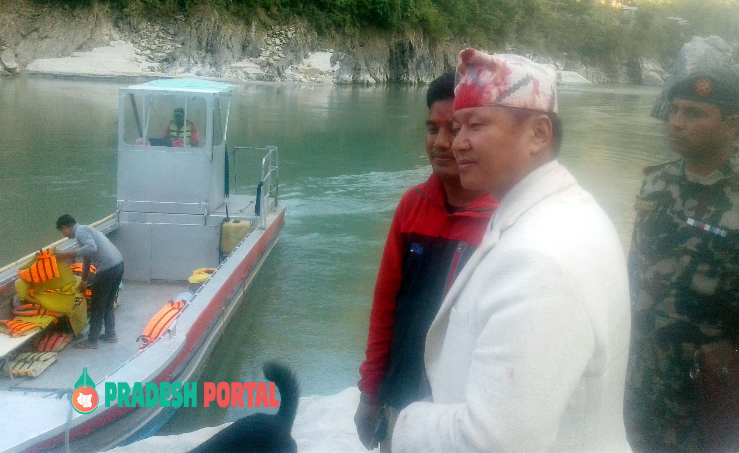 cm sherdhan rai in jet boat pradeshportal.com