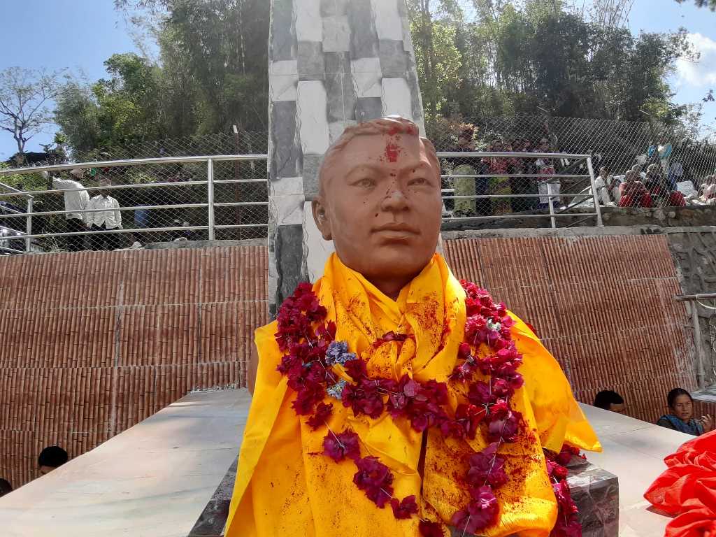 ratna  (1)
