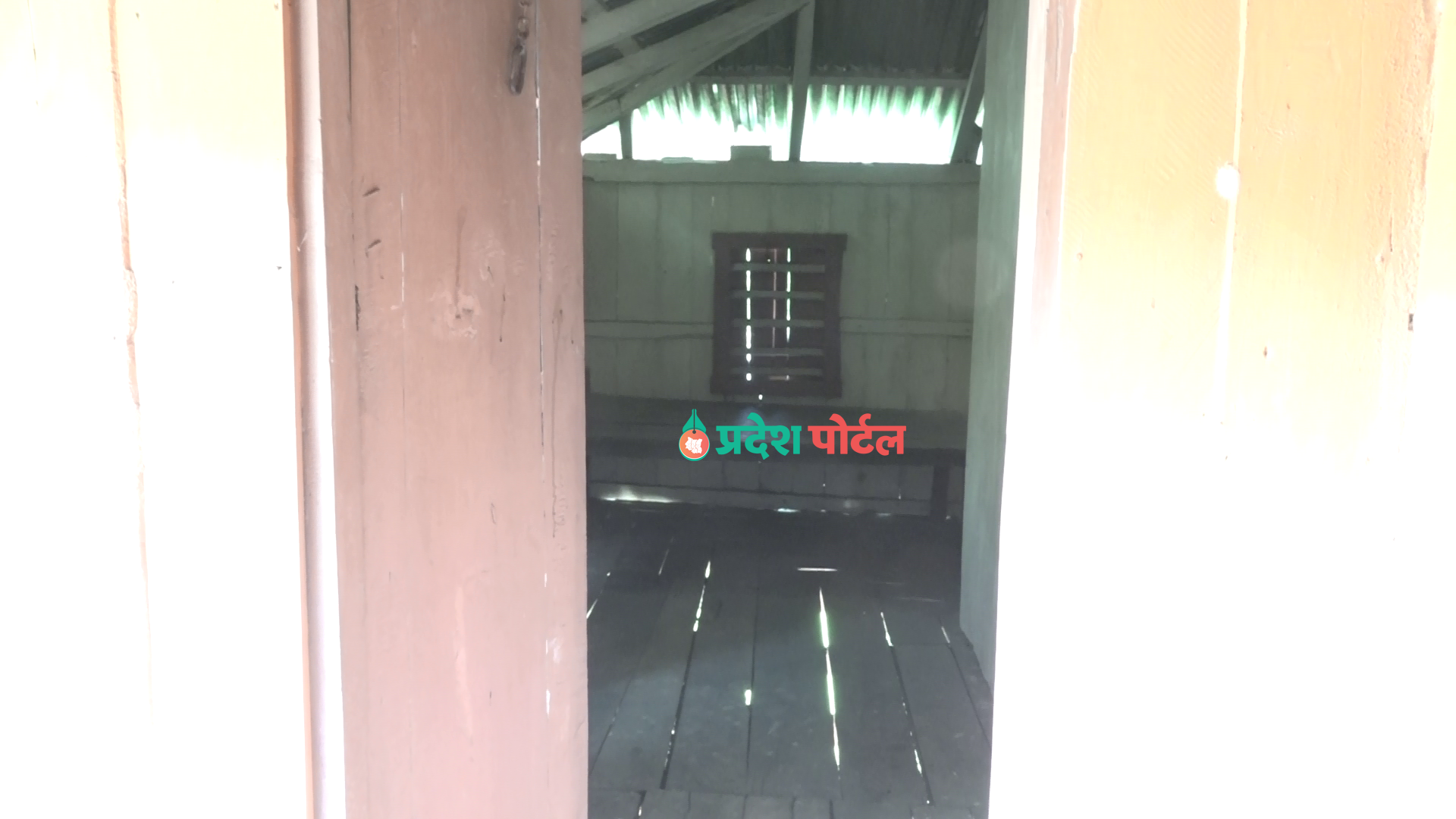 मदन भण्डारी, तस्बिर मिलन बिछेाड Madan Bhandari house-Itahra-Morang_pradeshportal-MIlan Bichhod (4)