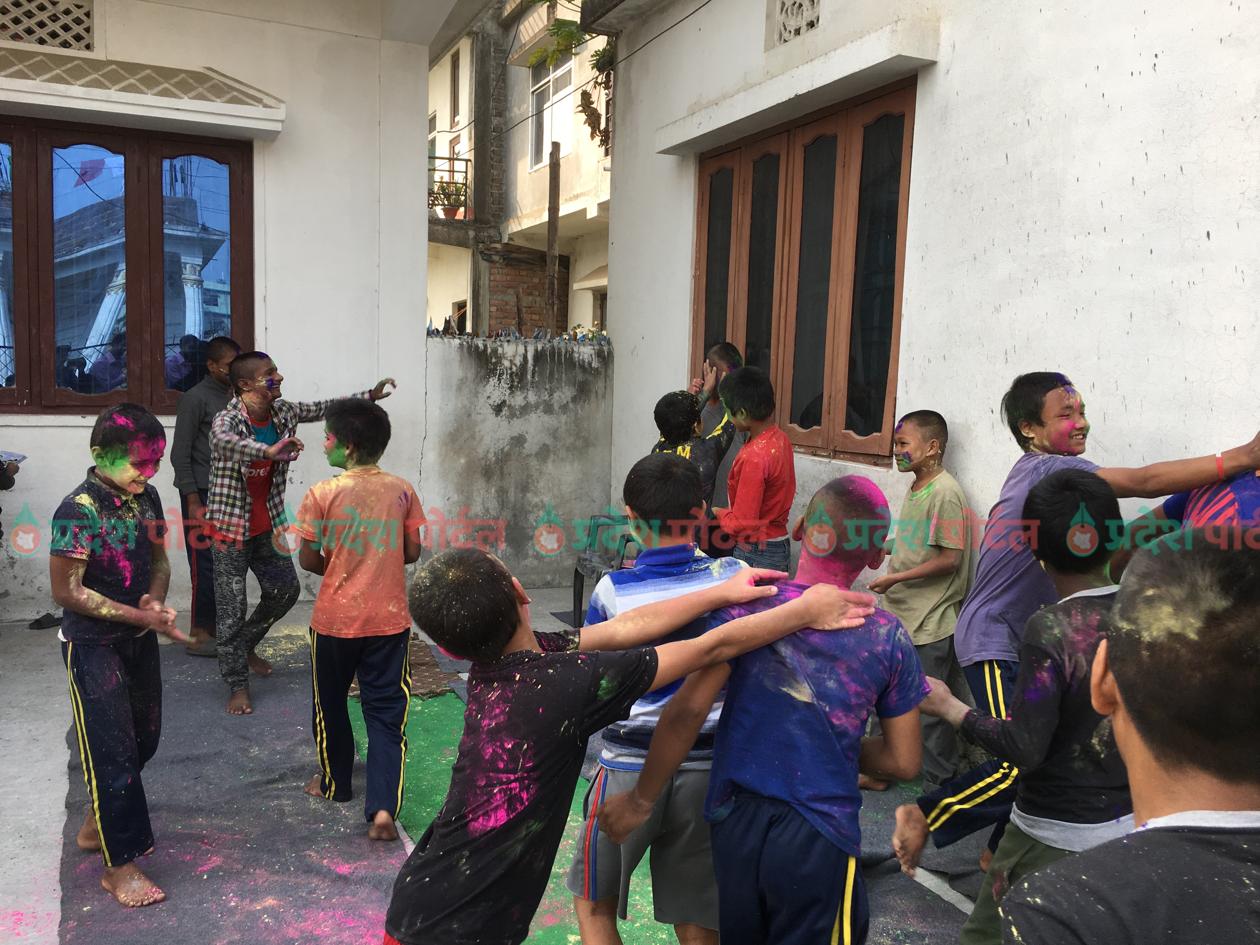voc holi 1