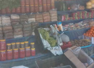 Business of gift items thriving along Mechi Highway