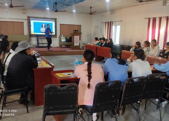 धरानको पब्लिक हाइ स्कुलमा आत्महत्या न्यूनिकरण सम्बन्धी सचेतनामुलक कार्यशाला 