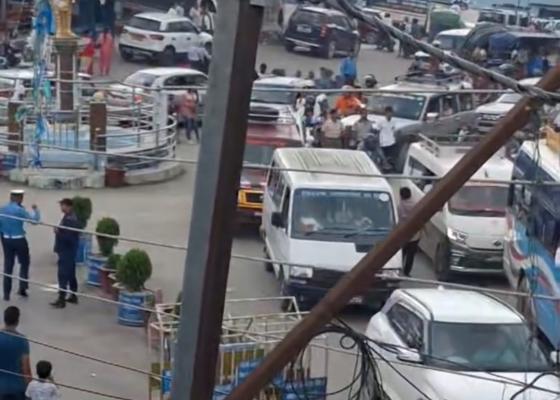 गर्मी बढेसँगै भेडेटारमा पर्यटकको चाप थामिनसक्नु, प्रहरीलाई ट्राफिक व्यवस्थापन गर्न भयो सकस