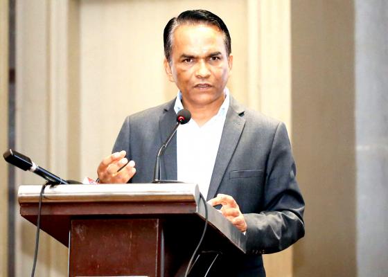 वित्त नीतिलाई सघाउने गरी मौद्रिक नीति आउँछः  गभर्नर पौडेल