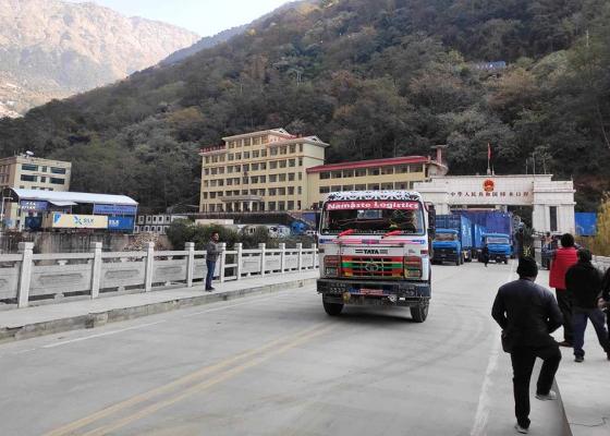 नेपाली व्यवसायीका लागि केरुङ आकर्षक बन्दै