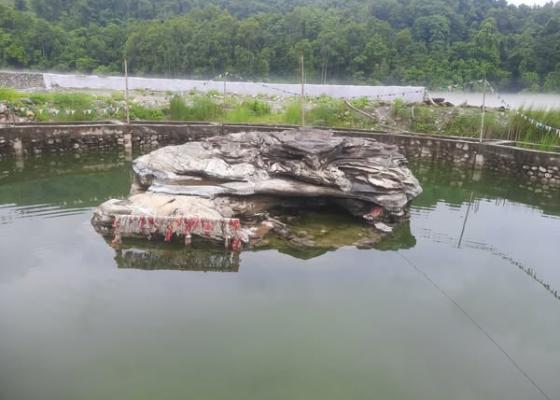 विकासको दृष्टिले पछि परेको तुम्लिङटारका रहेको मनकामना देवीको मन्दिर