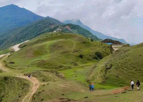 पर्यटकका लागि सहज गन्तव्य बन्दै भोजपुरको ‘चखेवा भञ्ज्याङ’