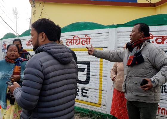 गाउँपालिका अध्यक्ष र उपाध्यक्षबीच सडकमै चर्काचर्की