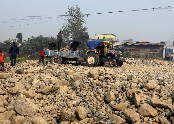 इटहरीको ढुङ्गा तस्करी प्रकरणमा प्रशासनको ध्यानाकर्षण