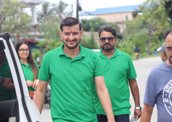 अंग्रेजीमा डिग्री गरेका वाणिज्यतर्फका सबैभन्दा कान्छा उम्मेदवार धमला चर्चाको शिखरमा अंग्रेजीमा डिग्री गरेका वाणिज्यतर्फका सबैभन्दा कान्छा उम्मेदवार धमला चर्चाको शिखरमा