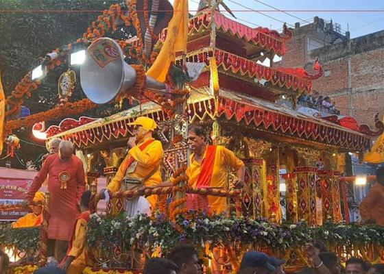 आज इटहरी, दुहबी र विराटनगरमा भव्य श्रीकृष्ण रथयात्रा, हजारौँ भक्तजन सहभागी हुँदै आज इटहरी, दुहबी र विराटनगरमा भव्य श्रीकृष्ण रथयात्रा, हजारौँ भक्तजन सहभागी हुँदै
