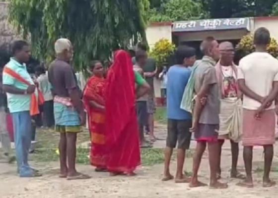सप्तरीमा घरबाटै युवक अपहरण भएको भन्दै प्रहरी चौकी घेराउ
