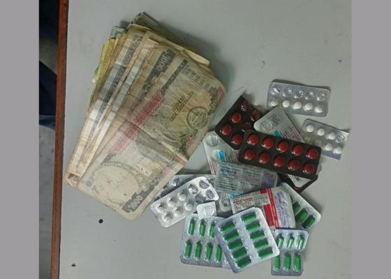 धरानमा औषधिको आवरणमा लागूऔषध कारोबारको आशंका, २६ वर्षीय आकाश राई पक्राउ धरानमा औषधिको आवरणमा लागूऔषध कारोबारको आशंका, २६ वर्षीय आकाश राई पक्राउ