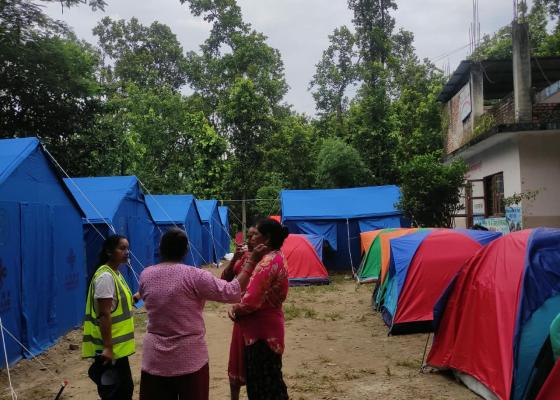 बाढी प्रभावित क्षेत्रमा राष्ट्रिय युवा परिषद्को सक्रियता: होल्डिङ सेन्टरमा सरसफाइ, राहत र मनोसामाजिक परामर्श 