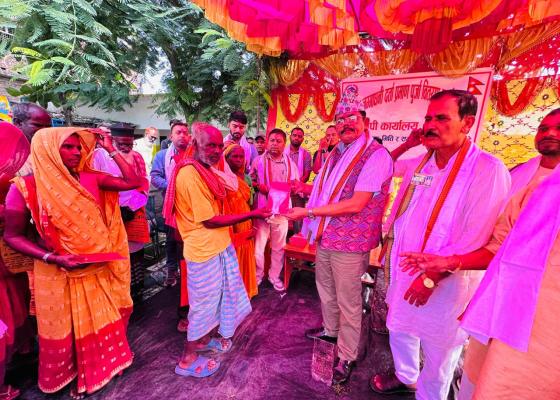 लालपुर्जा वितरण तिव्र, नापजाँच सकिएको ९ वर्षपछि धनुषाका २४२ स्ववासी परिवारले पाए लालपुर्जा लालपुर्जा वितरण तिव्र, नापजाँच सकिएको ९ वर्षपछि धनुषाका २४२ स्ववासी परिवारले पाए लालपुर्जा