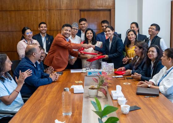ज्येष्ठ नागरिकहरुको निःशुल्क उपचारका लागि अस्पतालहरुसँग काठमाडौं महानगरको सम्झौता 