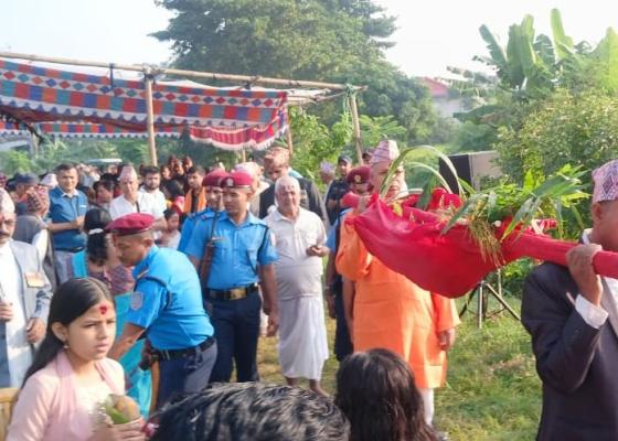 सामाजिक सद्भाव र सांस्कृतिक एकताको सन्देश दिँदै बालग्राममा फूलपाती बढाइँ, सांसद चौधरीले गरे प्रशंसा