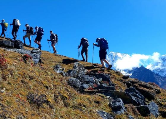 विपत्तिले रोकिएन पर्यटक आगमन